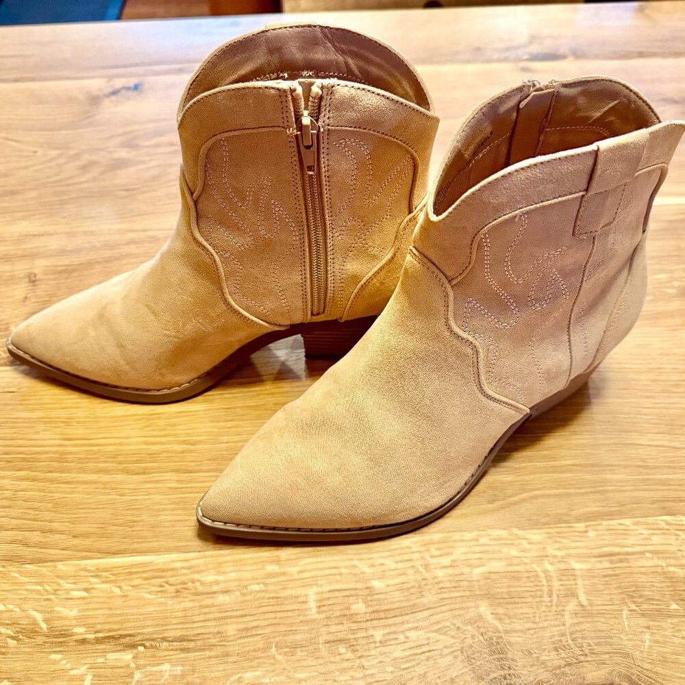 Lane Bryant Dream Cloud Western Pointed Toe Bootie 9W Tan